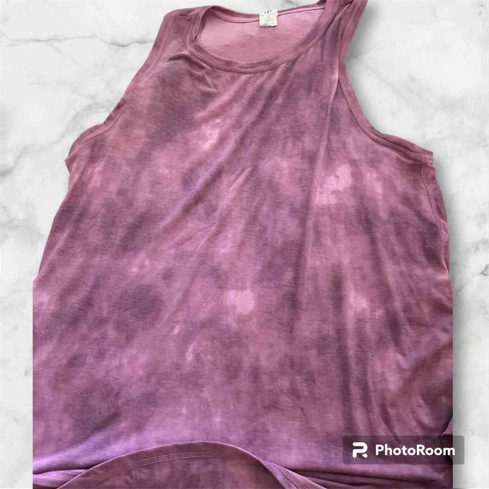 Woman’s Lilac tank